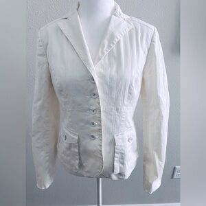 Sophisticated White LOFT Blazer with Notched Lapels and textured fabric. Size 6